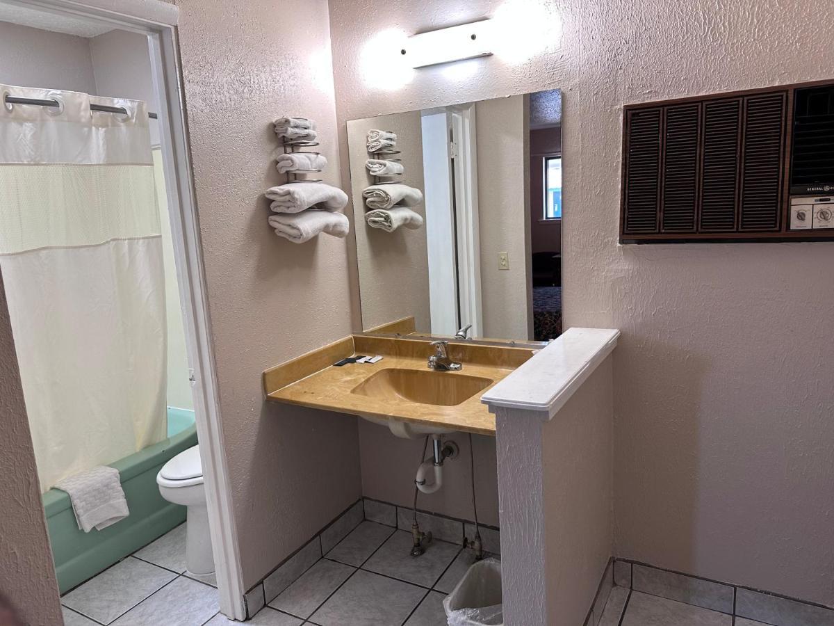 Crystal Motel Oakhurst ภายนอก รูปภาพ